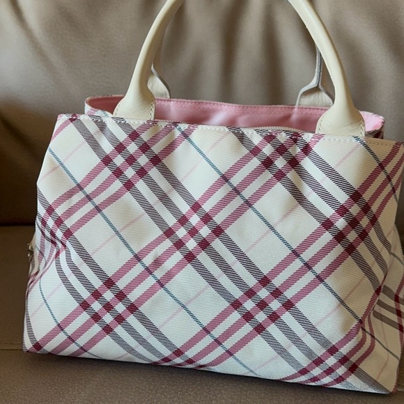 LAST DAY ‼️ EUC Rare Burberry Blue Label Pink & White Novacheck Canvas Tote Bag - Picture 3 of 17